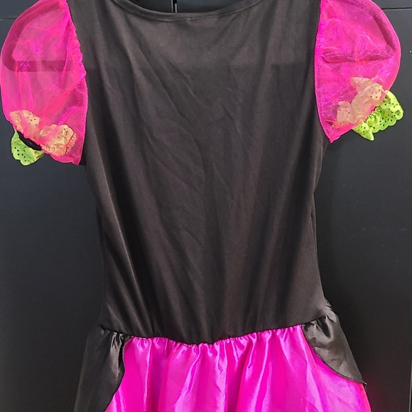 Female Mad Hatter Costume - Picture 10 of 15